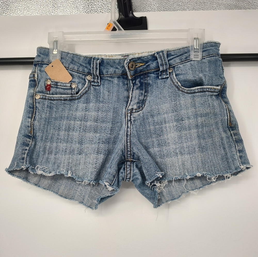 Vanity Light Blue Raw Hem Low Rise Jean Shorts Size Womans 27